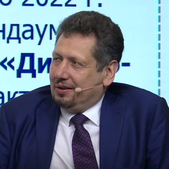 Владимир Климанов рассказал о состоянии рынка эндаументов в России на пленарной сессии форума «Эндаументы 2022»